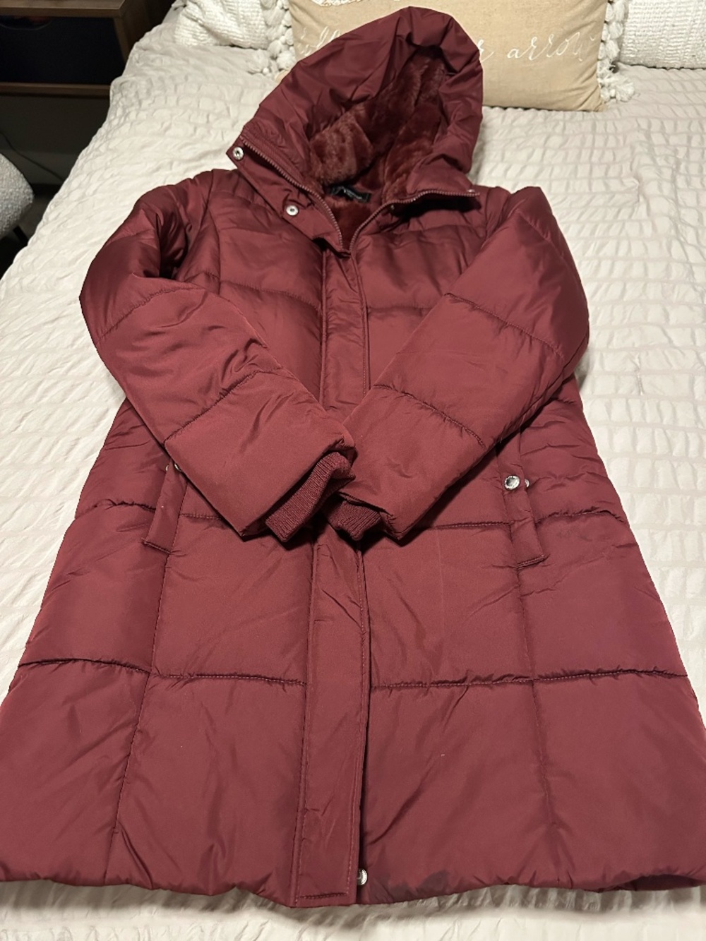 Sam Edelman Size Small Hooded Winter Snow Jacket - Burgundy